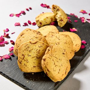 Biscuiti fara zahar cu petale de trandafiri, La vie en rose, Prajituri la birou