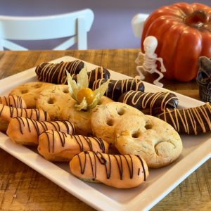 Platou Halloween cu Minieclere si Cookies